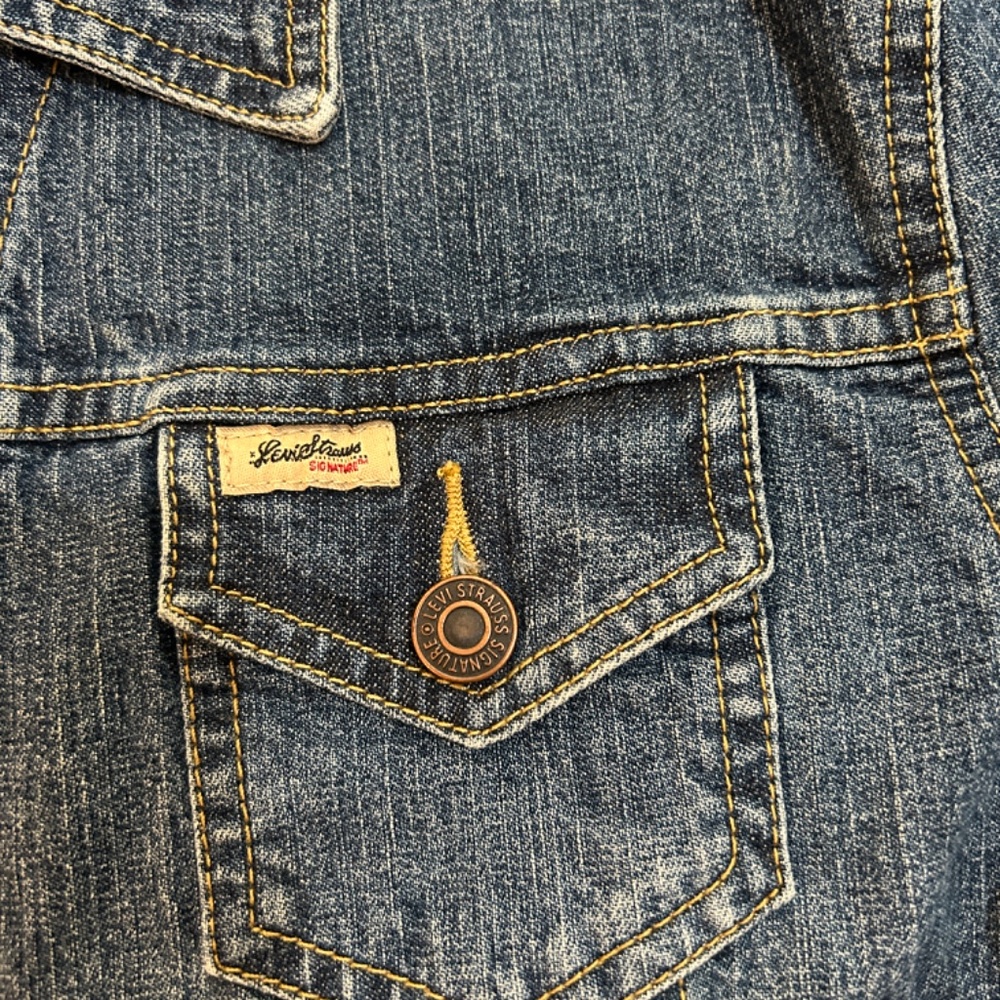 Levi Strauss Signature Womens Rare Iconic Denim Jean Jacket - Size Medium - Picture 3 of 9